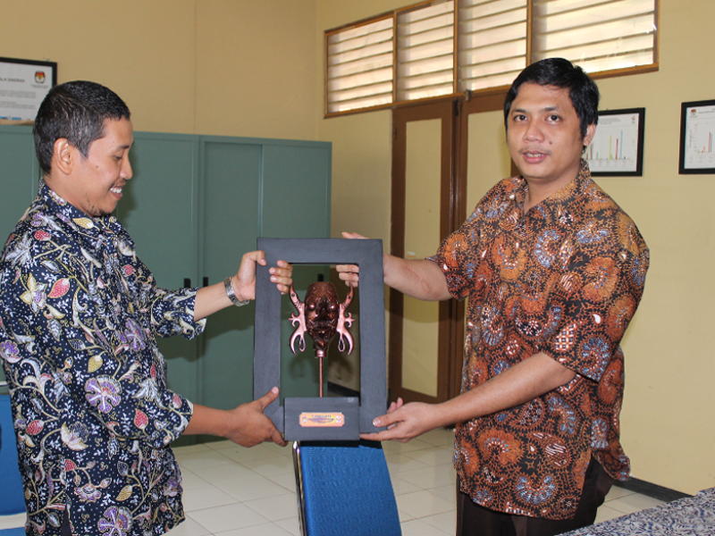 ke KPU Kab. Sleman - 1